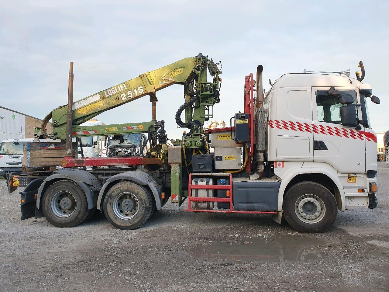 SCANIA R 580 FOREST GRUE - Тягач: фото 3 SCANIA R 580 FOREST GRUE - Тягач: фото 3