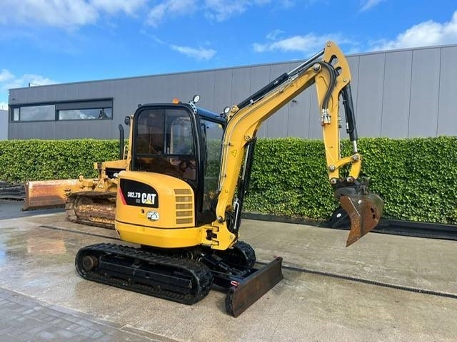 CAT 302.7 D CR - Мини-экскаватор: фото 1 CAT 302.7 D CR - Мини-экскаватор: фото 1