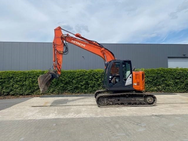 Hitachi ZX 135 US 5-B - Гусеничный экскаватор: фото 2 Hitachi ZX 135 US 5-B - Гусеничный экскаватор: фото 2