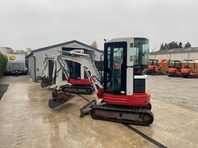Takeuchi TB 23 R - Мини-экскаватор: фото 3 Takeuchi TB 23 R - Мини-экскаватор: фото 3