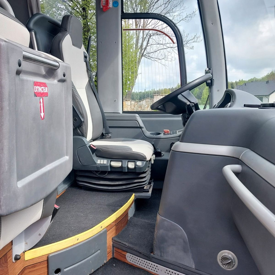 MAN R08 65+2 EURO RETARDER V EEV WC - Туристический автобус: фото 5 MAN R08 65+2 EURO RETARDER V EEV WC - Туристический автобус: фото 5