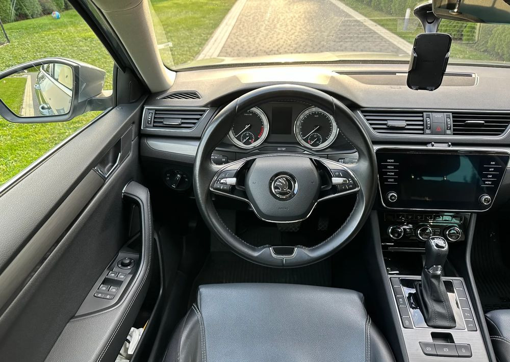 Универсал Skoda Superb 2.0 TDI SCR Style DSG: фото 12