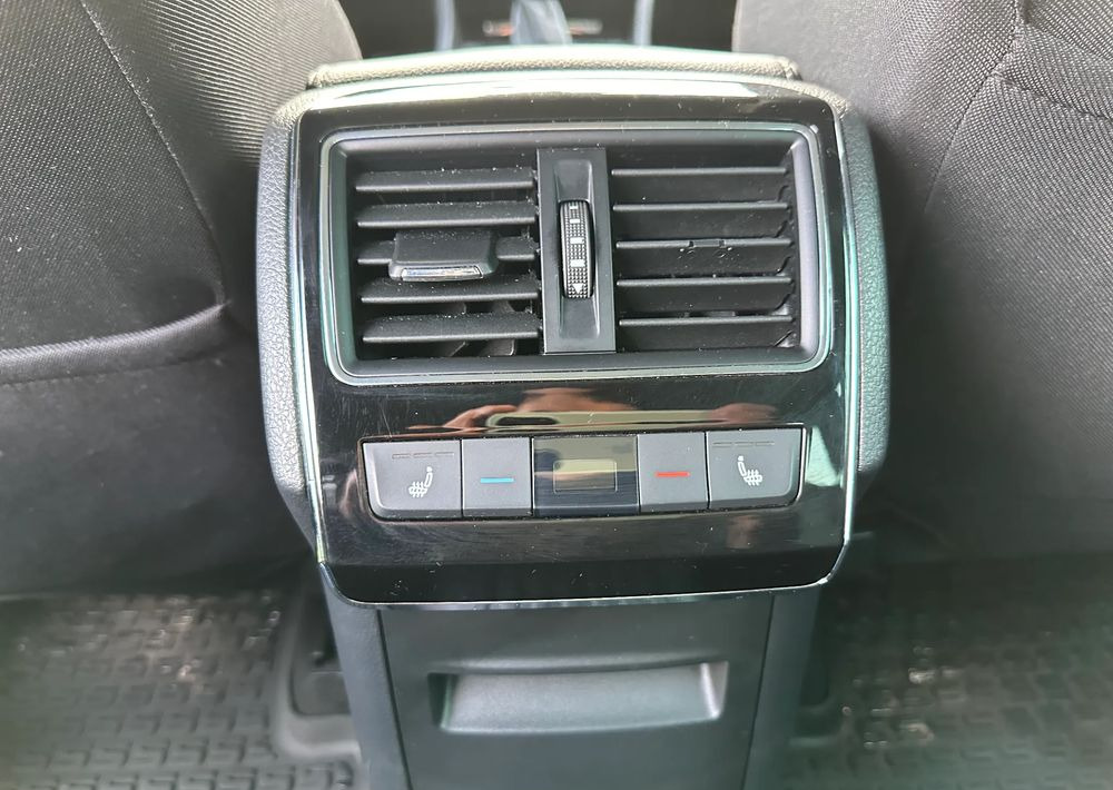 Универсал Skoda Superb 2.0 TDI SCR Style DSG: фото 11