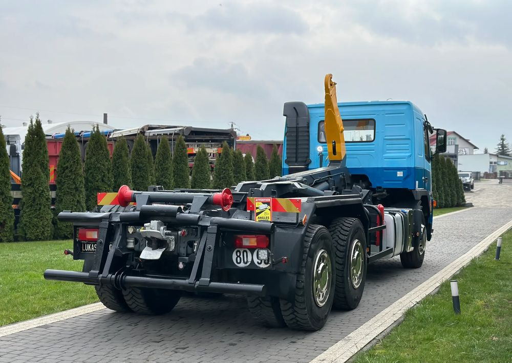 Крюковой мультилифт Volvo FM 400 HAKOWIEC 6X4: фото 8 Крюковой мультилифт Volvo FM 400 HAKOWIEC 6X4: фото 8