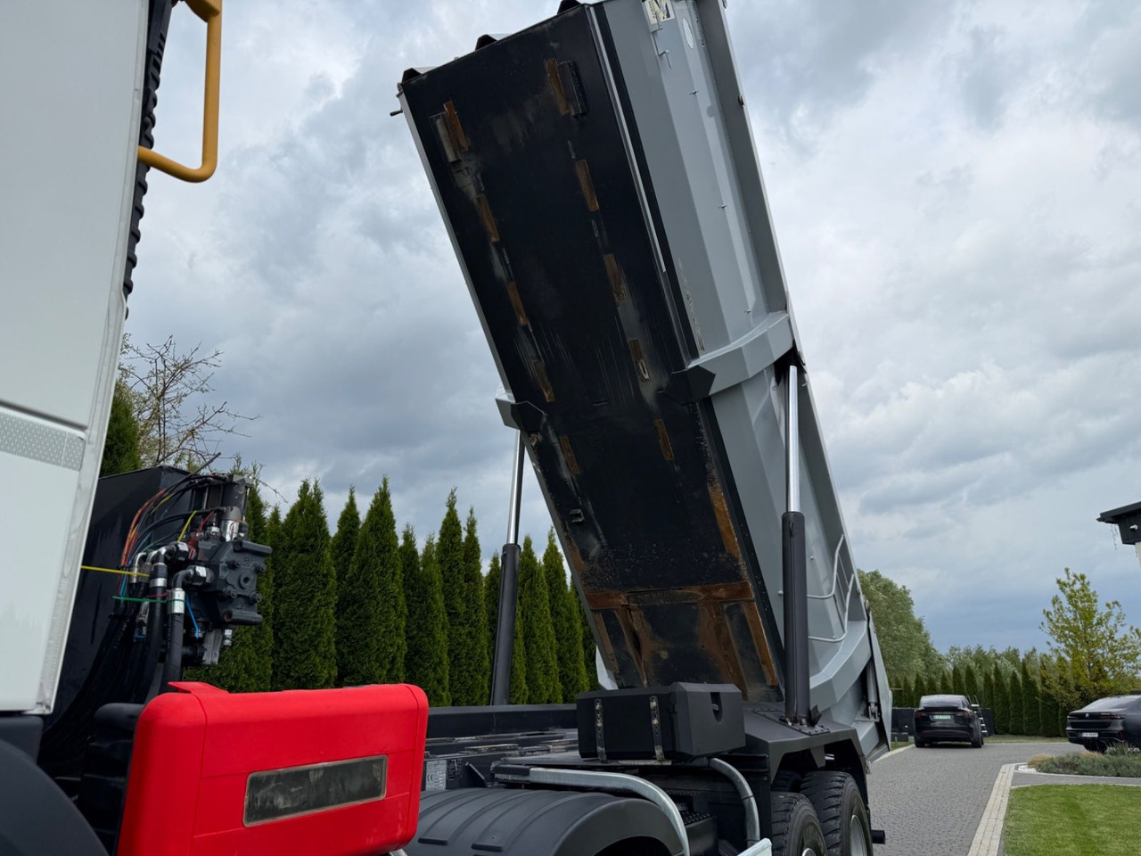 Самосвал Volvo FMX 500 8X4   RETARDER: фото 10