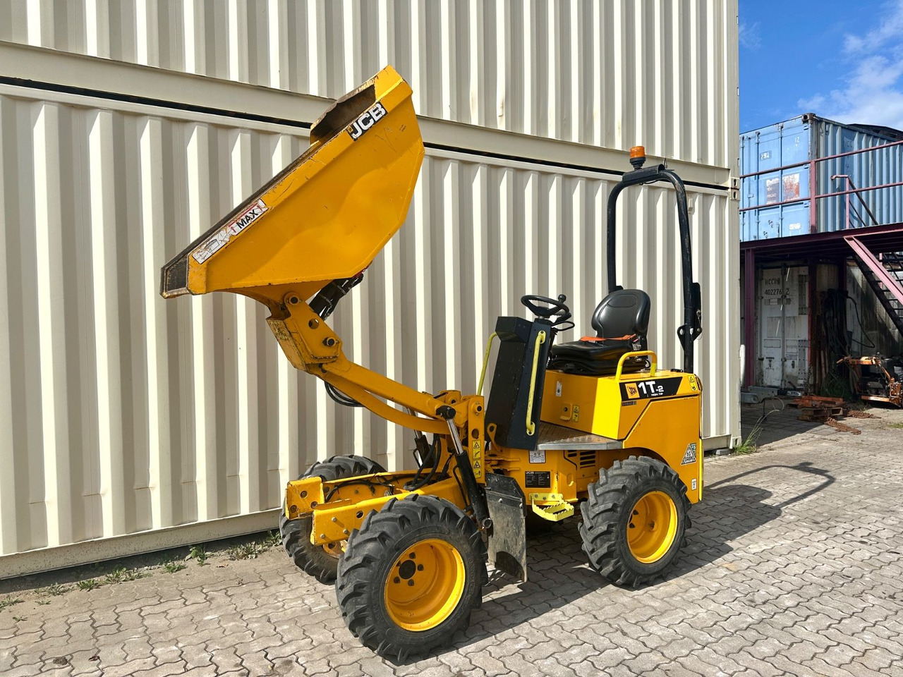 JCB 1T-2 High Tip Dumper, 811 Bh, 1.000 KG - Мини-самосвал: фото 2 JCB 1T-2 High Tip Dumper, 811 Bh, 1.000 KG - Мини-самосвал: фото 2