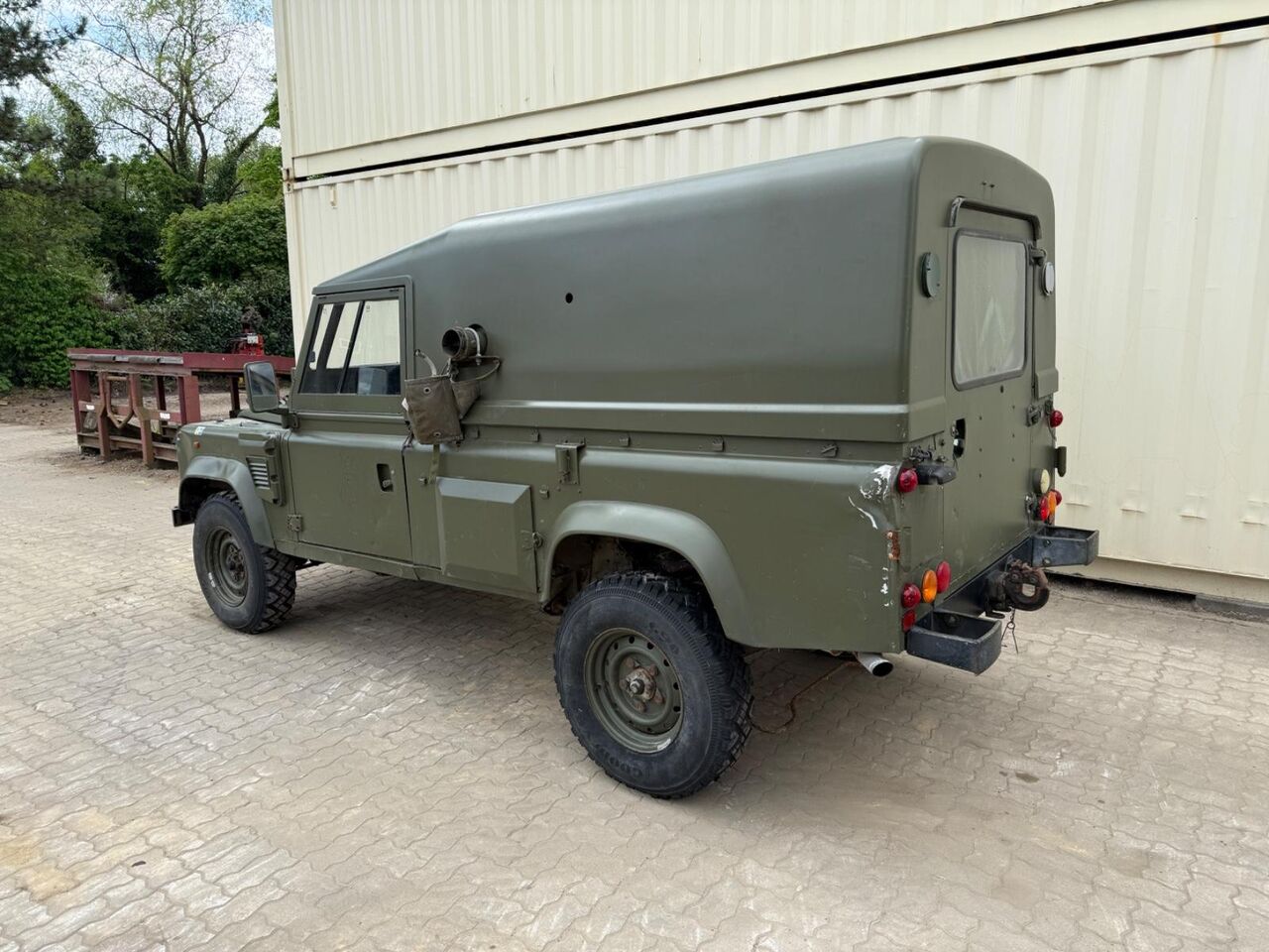 Land Rover 110 TDi Hardtop / WOLF XD / EX ARMEE / RHD - Внедорожник: фото 3 Land Rover 110 TDi Hardtop / WOLF XD / EX ARMEE / RHD - Внедорожник: фото 3