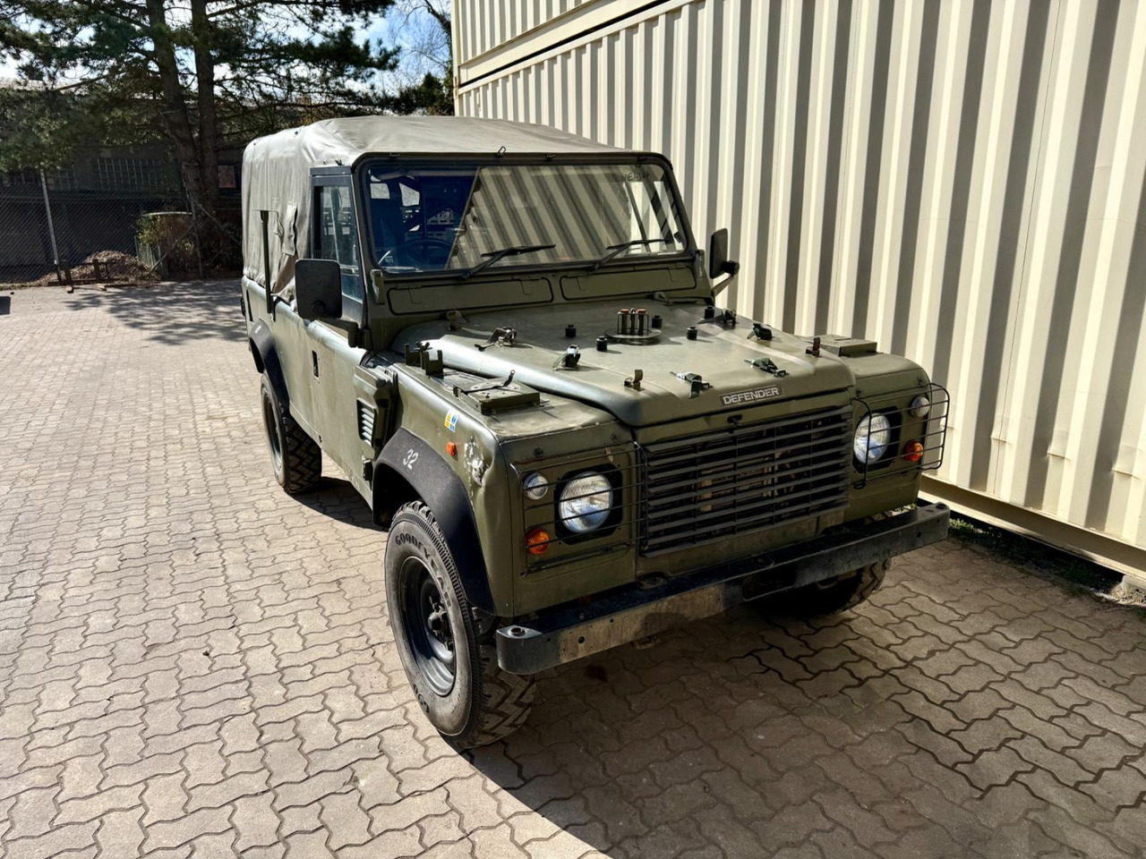 Land Rover 110 TDi Plane / WOLF XD / EX ARMEE / RHD - Внедорожник: фото 5 Land Rover 110 TDi Plane / WOLF XD / EX ARMEE / RHD - Внедорожник: фото 5