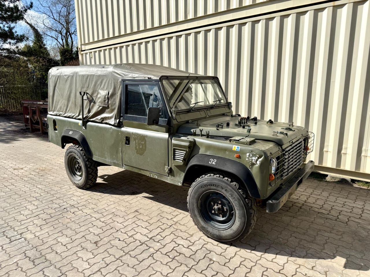 Land Rover 110 TDi Plane / WOLF XD / EX ARMEE / RHD - Внедорожник: фото 4 Land Rover 110 TDi Plane / WOLF XD / EX ARMEE / RHD - Внедорожник: фото 4