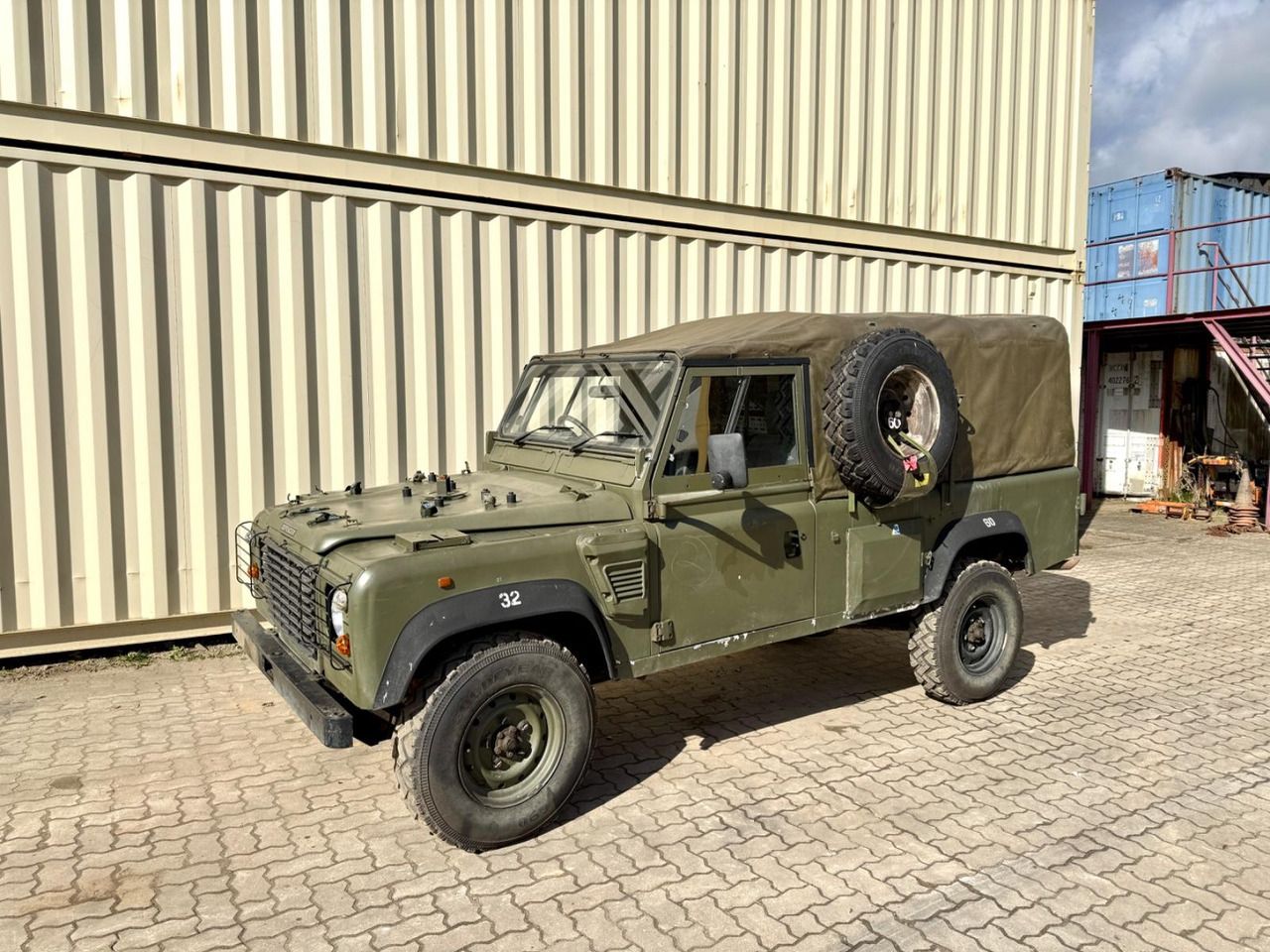 Land Rover 110 TDi Plane / WOLF XD / EX ARMEE / RHD - Внедорожник: фото 1 Land Rover 110 TDi Plane / WOLF XD / EX ARMEE / RHD - Внедорожник: фото 1