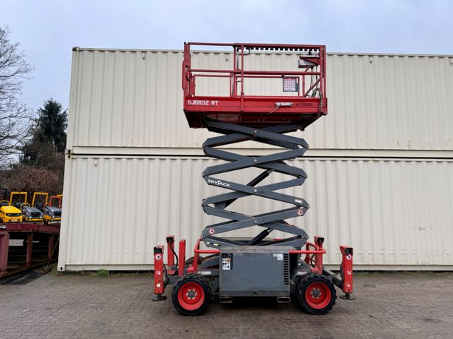 Skyjack SJ6832RT 4x4 Diesel, 11.8 Meter, 1.592 H - Ножничный подъемник: фото 1 Skyjack SJ6832RT 4x4 Diesel, 11.8 Meter, 1.592 H - Ножничный подъемник: фото 1