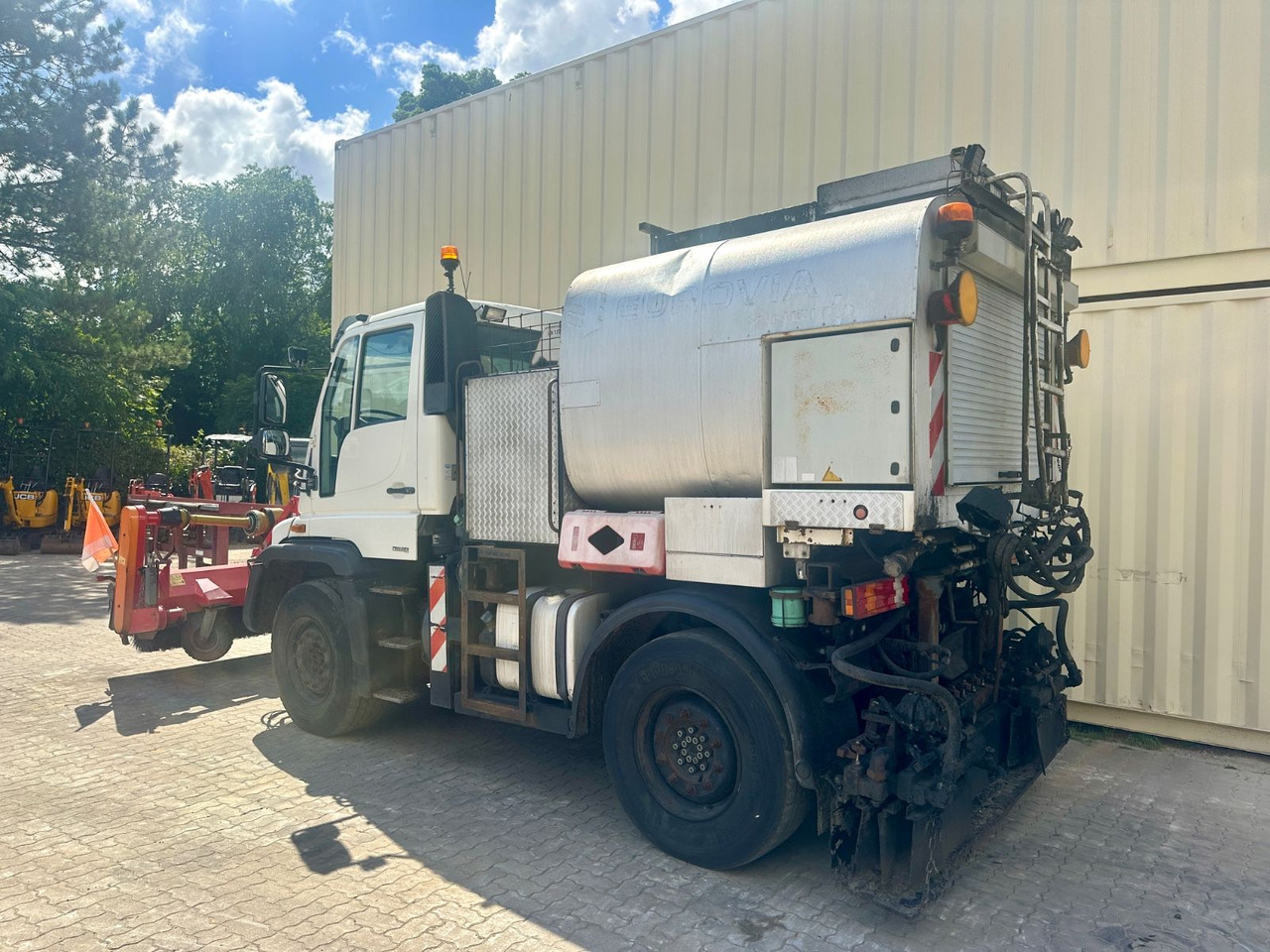 Unimog U400 Schäfer-Technic Bitum/Asphalt / TÜV 02/2026 - Асфальтоукладочная техника: фото 3 Unimog U400 Schäfer-Technic Bitum/Asphalt / TÜV 02/2026 - Асфальтоукладочная техника: фото 3