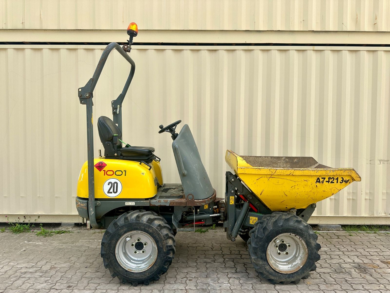 Wacker 1001 Hochkipper / 2016 BJ / 1.000 KG / 1.342 H - Мини-самосвал: фото 5 Wacker 1001 Hochkipper / 2016 BJ / 1.000 KG / 1.342 H - Мини-самосвал: фото 5