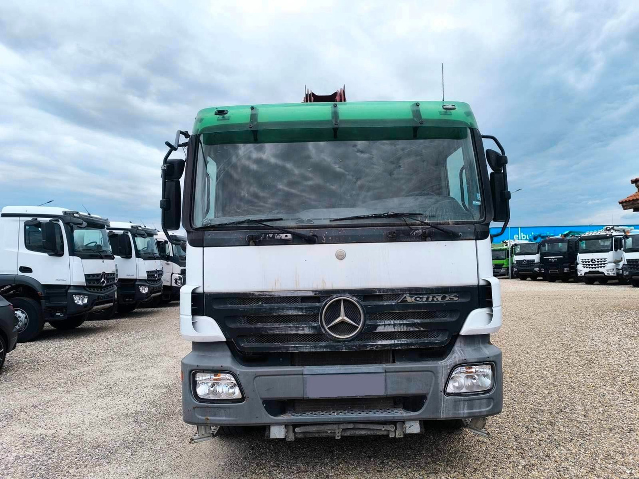 Mercedes-Benz ACTROS 3341 JUNJIN JXR 38-4 - Автобетононасос: фото 2 Mercedes-Benz ACTROS 3341 JUNJIN JXR 38-4 - Автобетононасос: фото 2