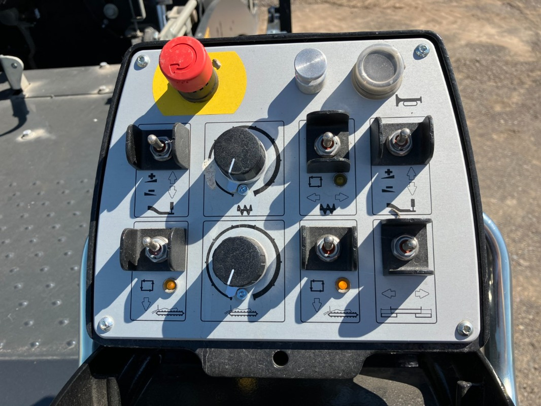 Новый Асфальтоукладчик BOMAG IT BF 800 C S600  Stage IIIa/Tier 3: фото 20