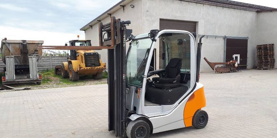 Wózek widłowy Still RX70-20 triplex przesuw - Газовый погрузчик: фото 1 Wózek widłowy Still RX70-20 triplex przesuw - Газовый погрузчик: фото 1