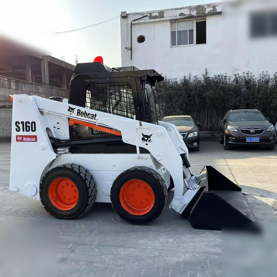 BOBCAT S160 - Мини-погрузчик с бортовым поворотом: фото 2 BOBCAT S160 - Мини-погрузчик с бортовым поворотом: фото 2