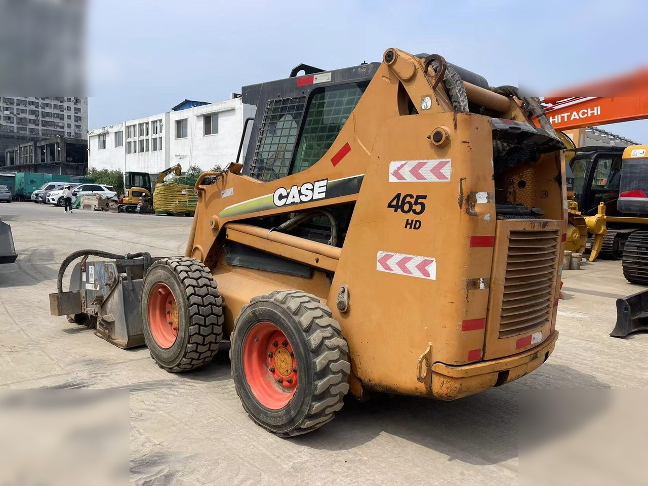 CASE 85XT - Мини-погрузчик с бортовым поворотом: фото 2 CASE 85XT - Мини-погрузчик с бортовым поворотом: фото 2