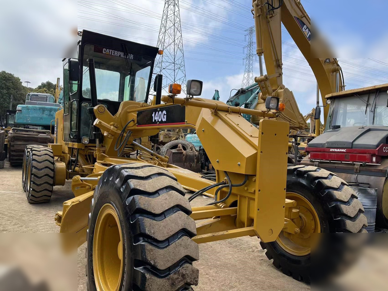 CATERPILLAR 140G - Грейдер: фото 1 CATERPILLAR 140G - Грейдер: фото 1