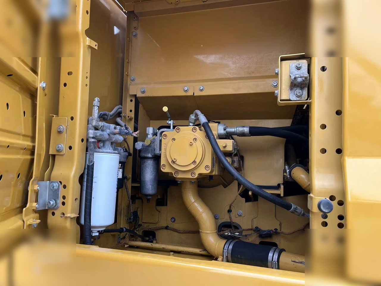 Гусеничный экскаватор CATERPILLAR 320: фото 9