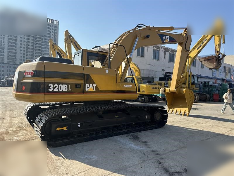 CATERPILLAR 320BL - Гусеничный экскаватор: фото 3 CATERPILLAR 320BL - Гусеничный экскаватор: фото 3