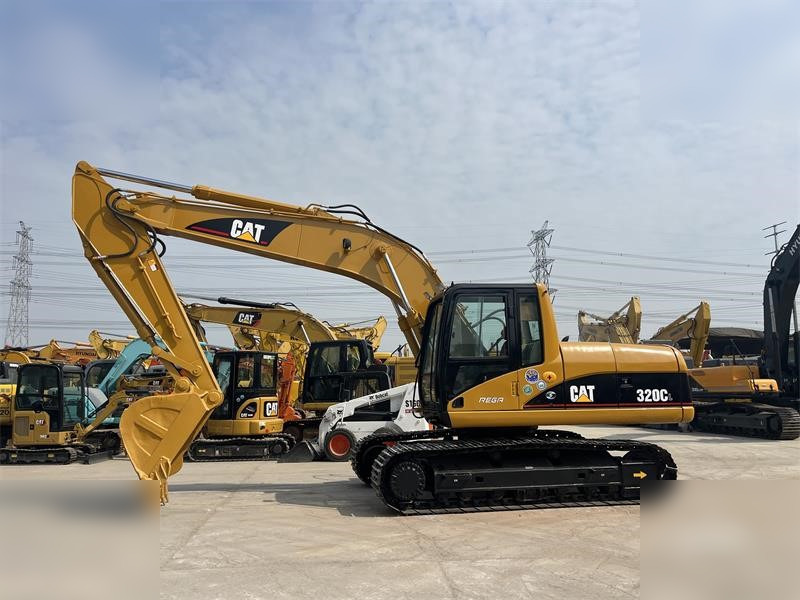 CATERPILLAR 320C - Гусеничный экскаватор: фото 2 CATERPILLAR 320C - Гусеничный экскаватор: фото 2