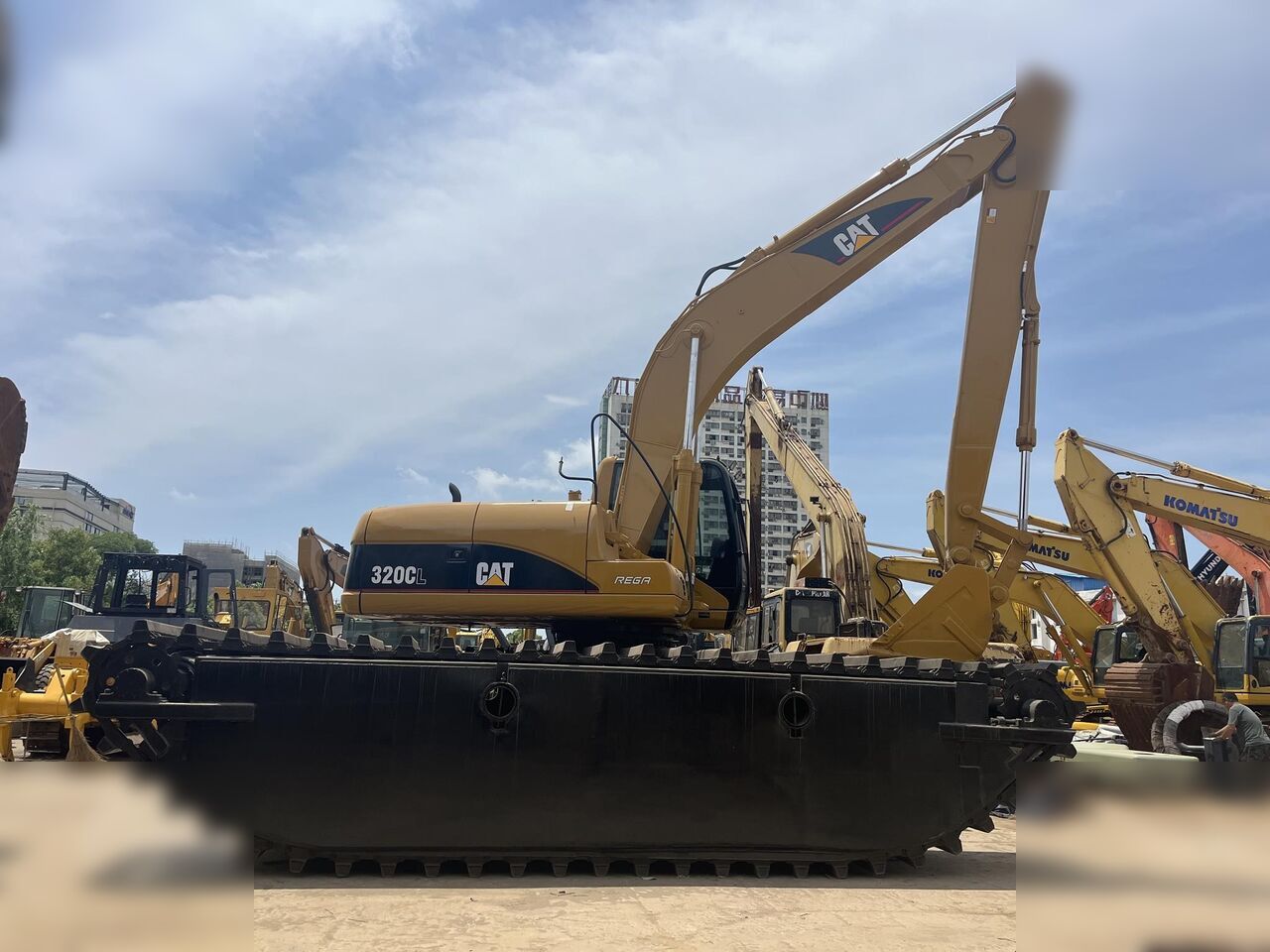CATERPILLAR 320CL - Гусеничный экскаватор: фото 1 CATERPILLAR 320CL - Гусеничный экскаватор: фото 1