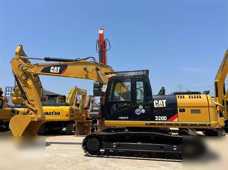 CATERPILLAR 320D - Гусеничный экскаватор: фото 1 CATERPILLAR 320D - Гусеничный экскаватор: фото 1