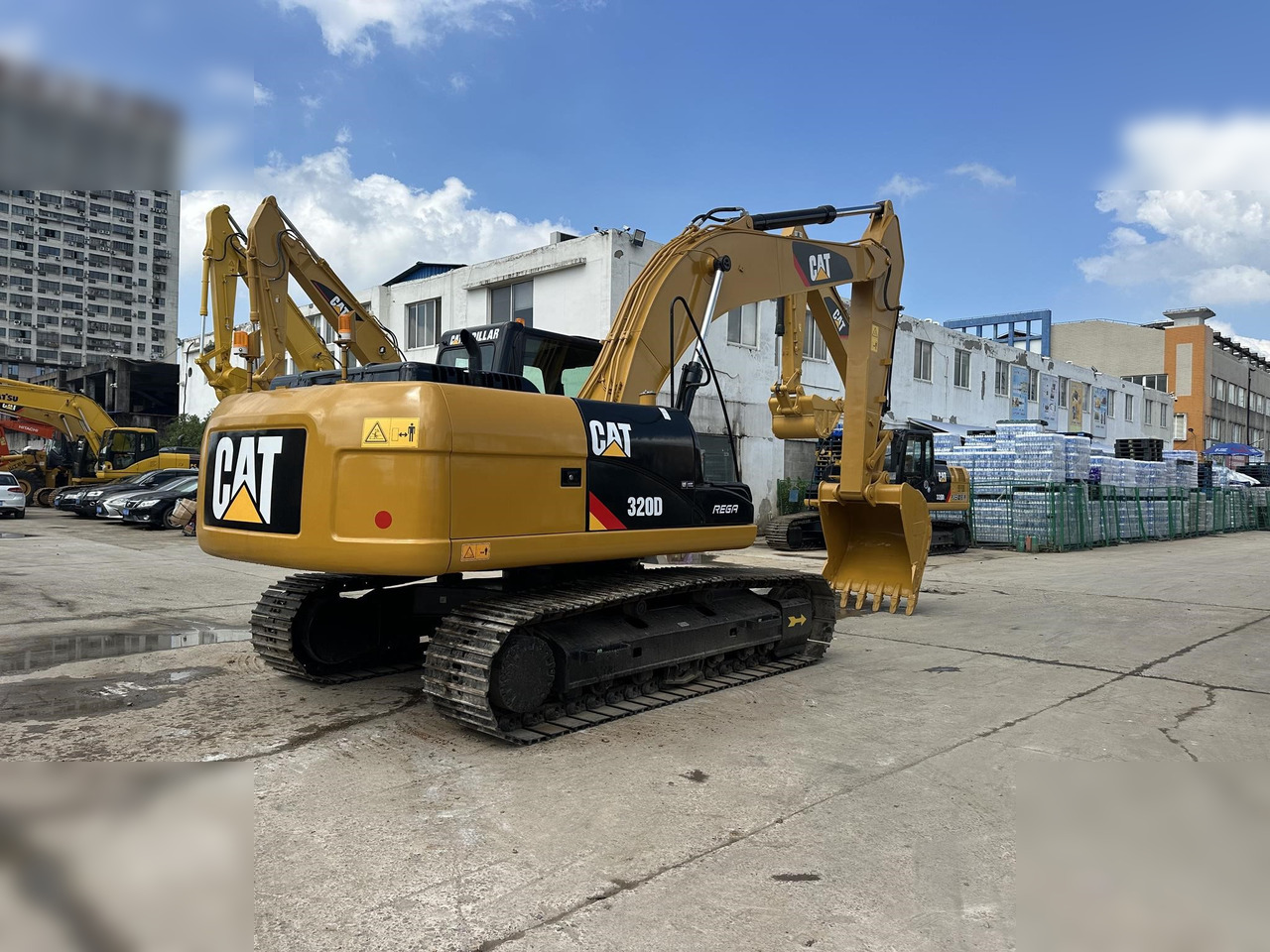 CATERPILLAR 320D - Гусеничный экскаватор: фото 4 CATERPILLAR 320D - Гусеничный экскаватор: фото 4