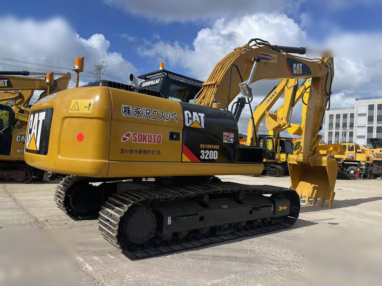 CATERPILLAR 320D - Гусеничный экскаватор: фото 2 CATERPILLAR 320D - Гусеничный экскаватор: фото 2