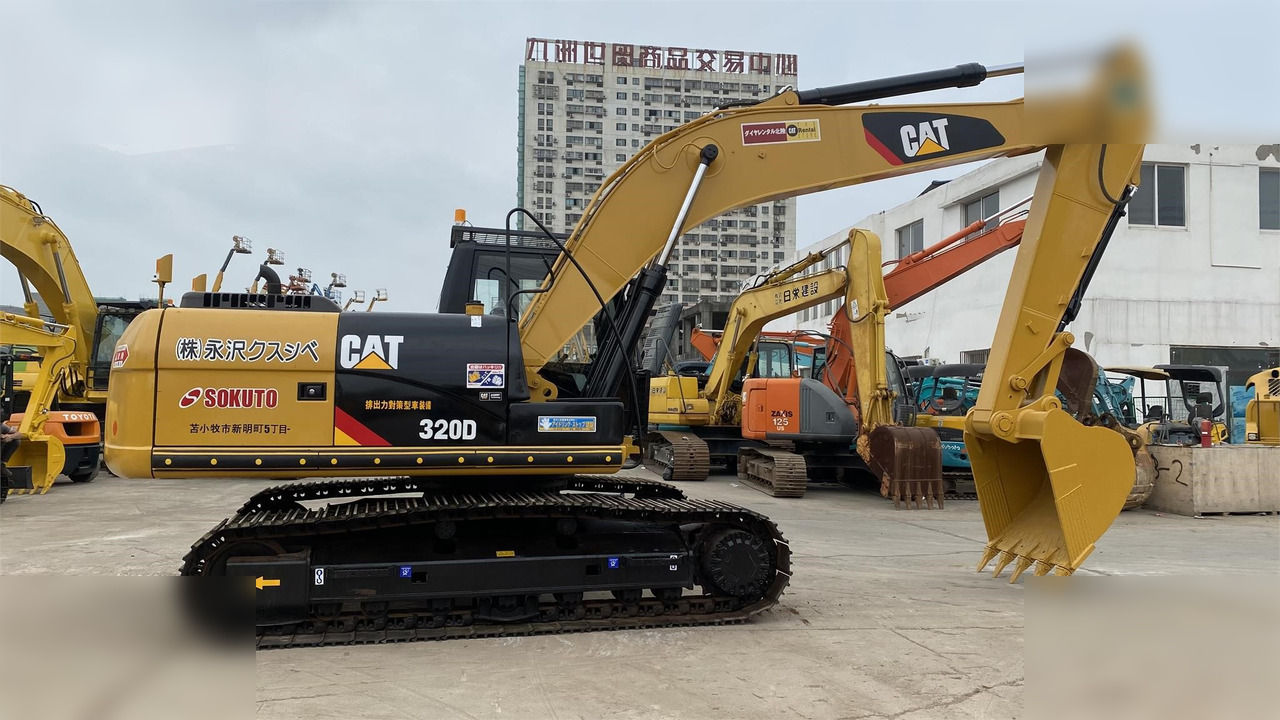 CATERPILLAR 320D - Гусеничный экскаватор: фото 2 CATERPILLAR 320D - Гусеничный экскаватор: фото 2