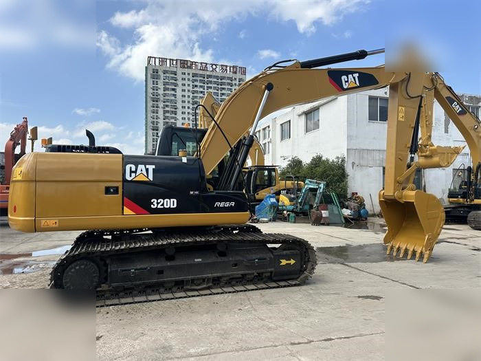 CATERPILLAR 320D - Гусеничный экскаватор: фото 1 CATERPILLAR 320D - Гусеничный экскаватор: фото 1