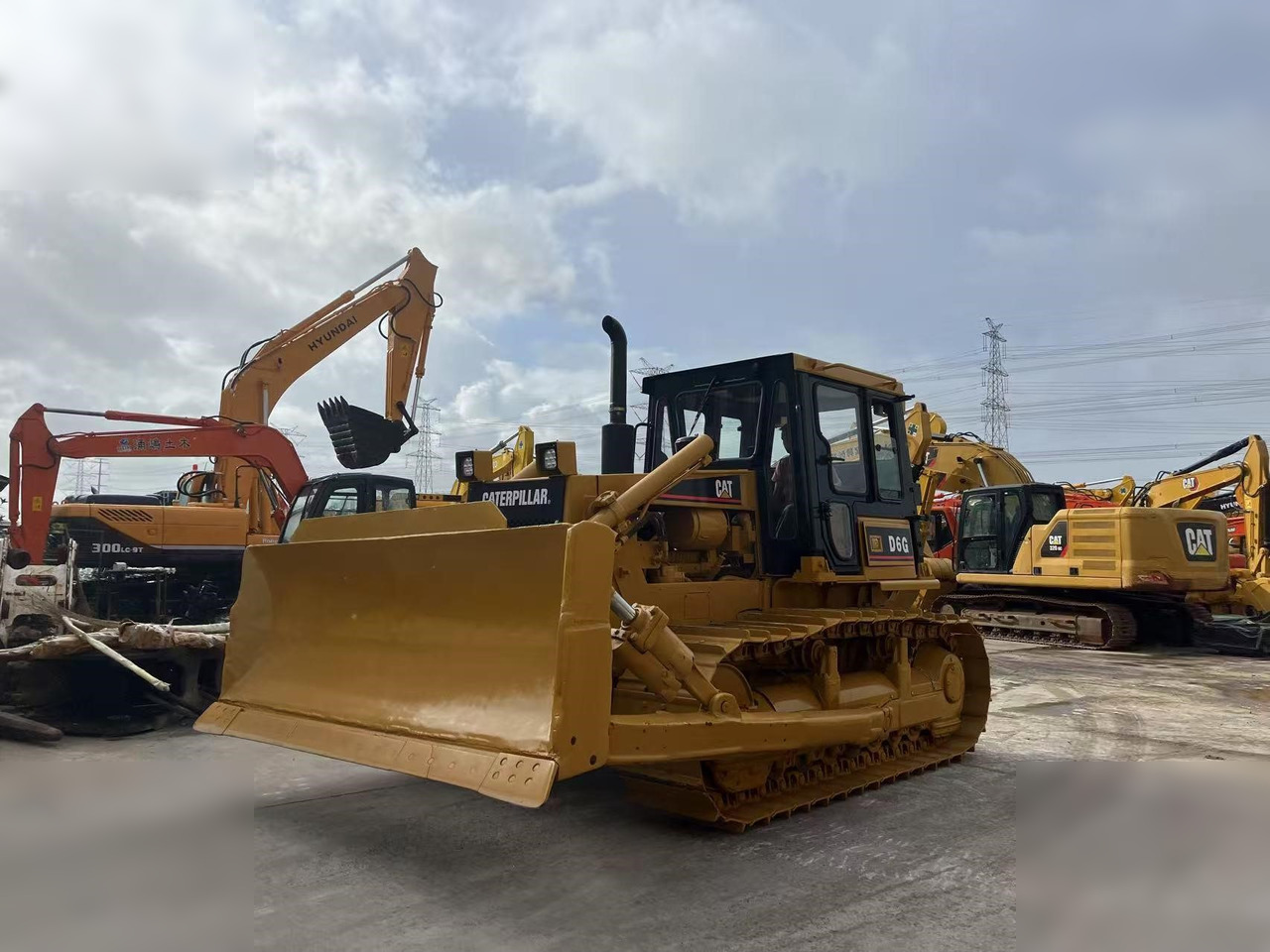CATERPILLAR D6G - Бульдозер: фото 1 CATERPILLAR D6G - Бульдозер: фото 1
