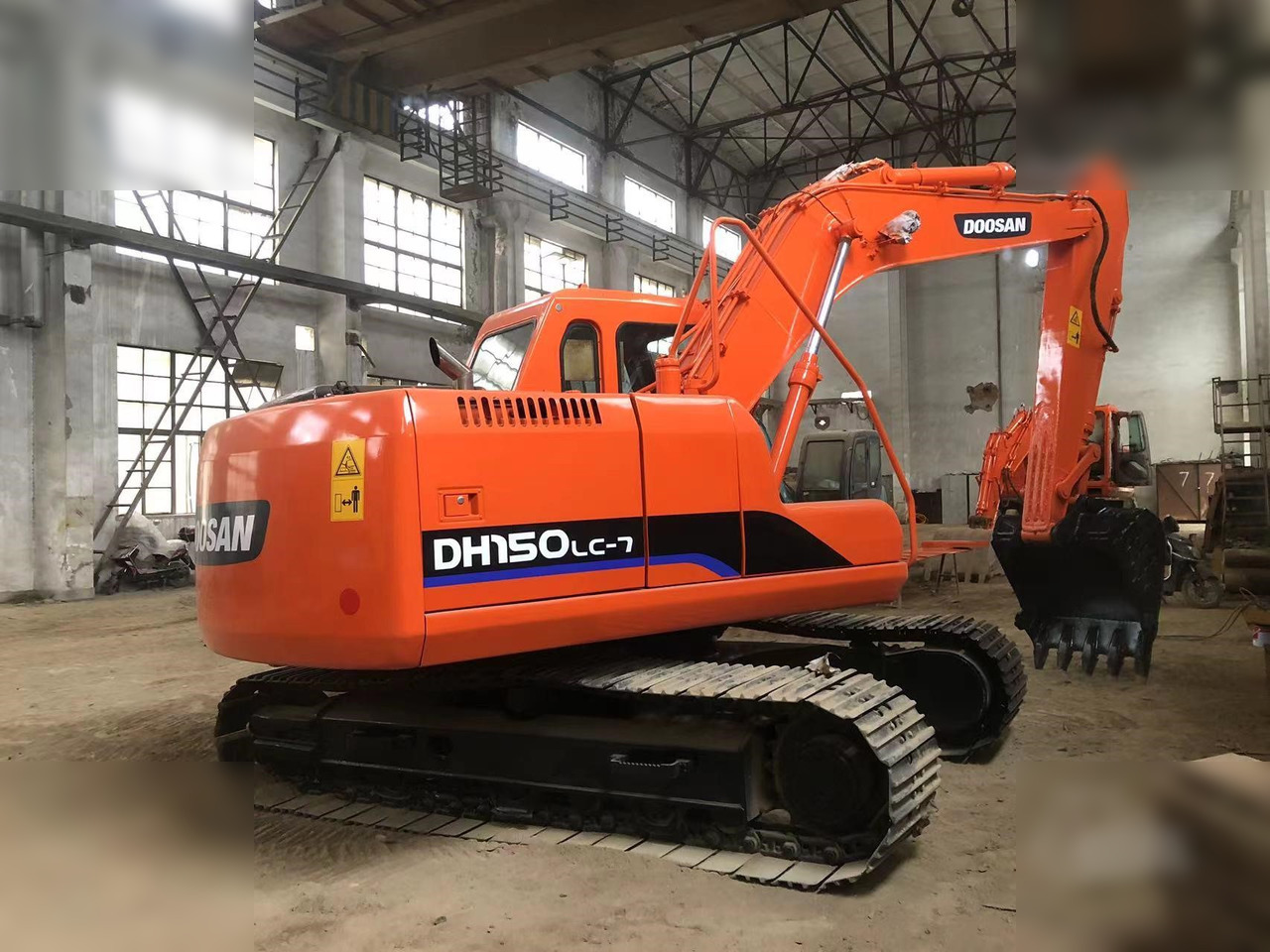 DOOSAN DH150 LC-7 - Гусеничный экскаватор: фото 2 DOOSAN DH150 LC-7 - Гусеничный экскаватор: фото 2