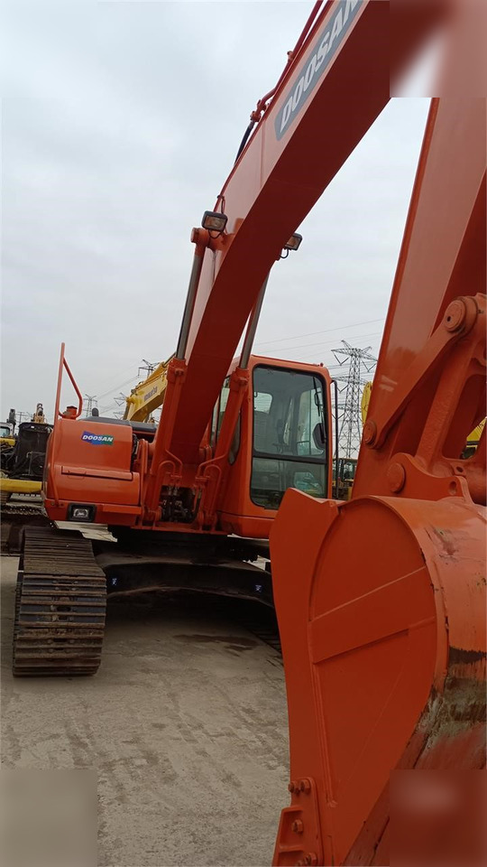 DOOSAN DH220 LC-7 - Гусеничный экскаватор: фото 2 DOOSAN DH220 LC-7 - Гусеничный экскаватор: фото 2