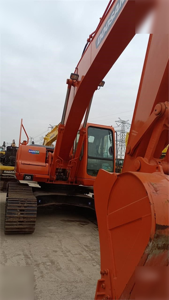DOOSAN DH220 LC-7 - Гусеничный экскаватор: фото 2 DOOSAN DH220 LC-7 - Гусеничный экскаватор: фото 2