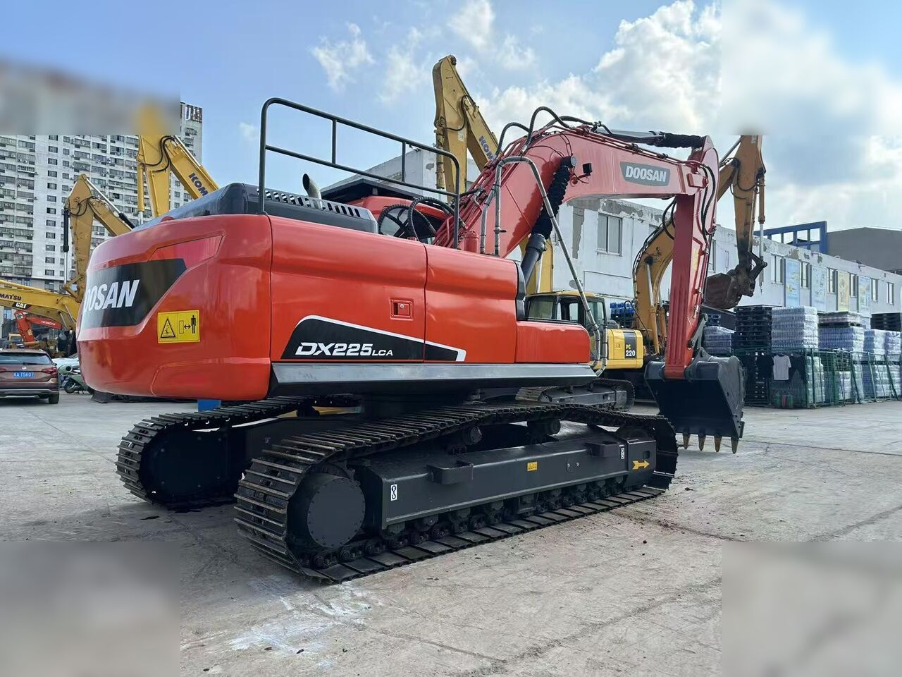 DOOSAN DX225 LCA - Гусеничный экскаватор: фото 3 DOOSAN DX225 LCA - Гусеничный экскаватор: фото 3