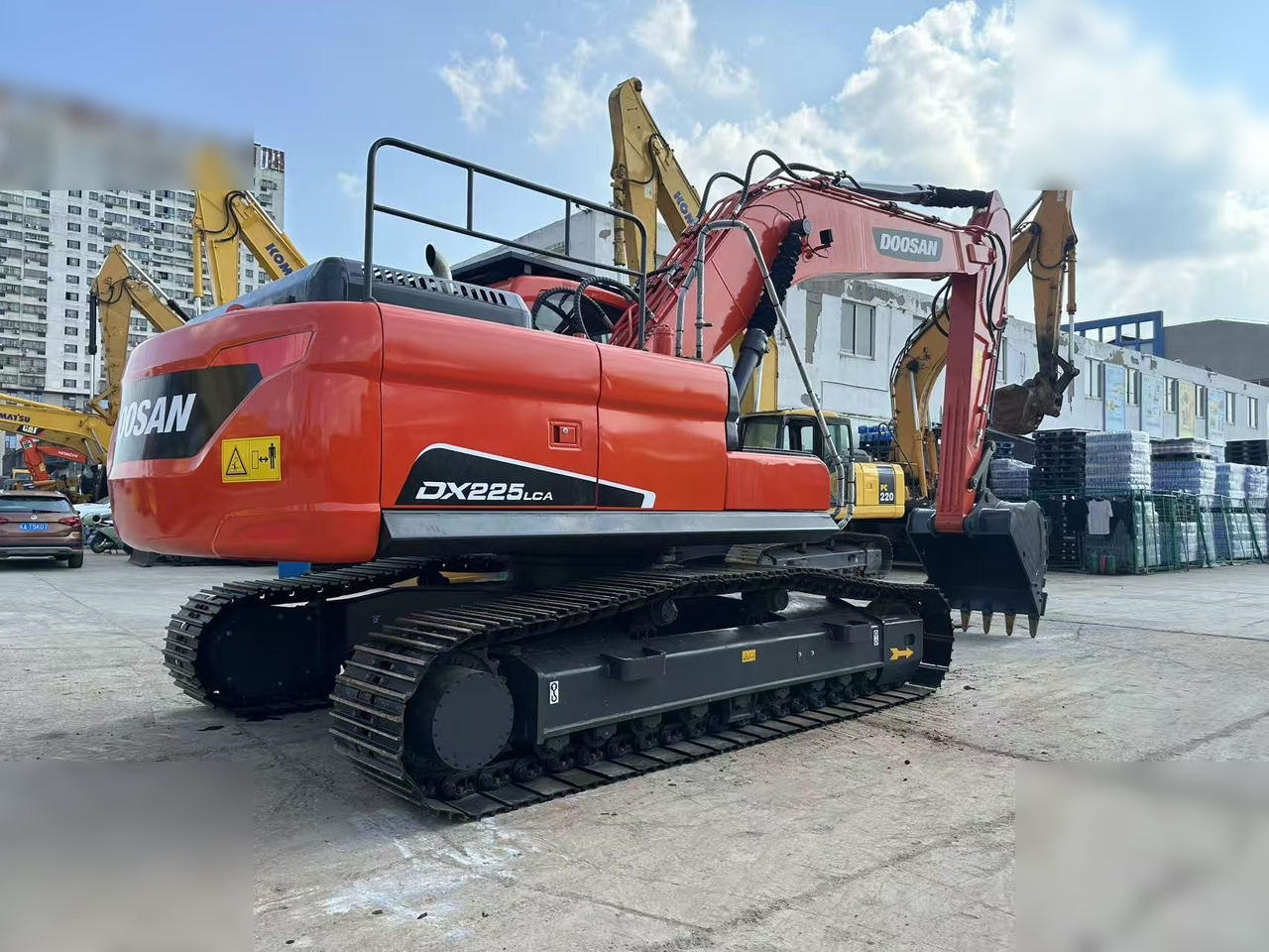 DOOSAN DX225 LCA - Гусеничный экскаватор: фото 3 DOOSAN DX225 LCA - Гусеничный экскаватор: фото 3