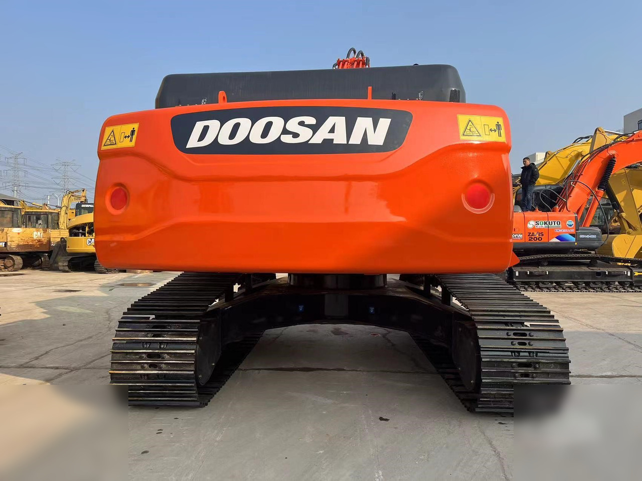 DOOSAN DX300 LC-9C - Гусеничный экскаватор: фото 3 DOOSAN DX300 LC-9C - Гусеничный экскаватор: фото 3