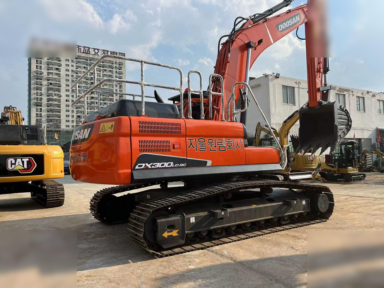 DOOSAN DX300 LCA - Гусеничный экскаватор: фото 5 DOOSAN DX300 LCA - Гусеничный экскаватор: фото 5