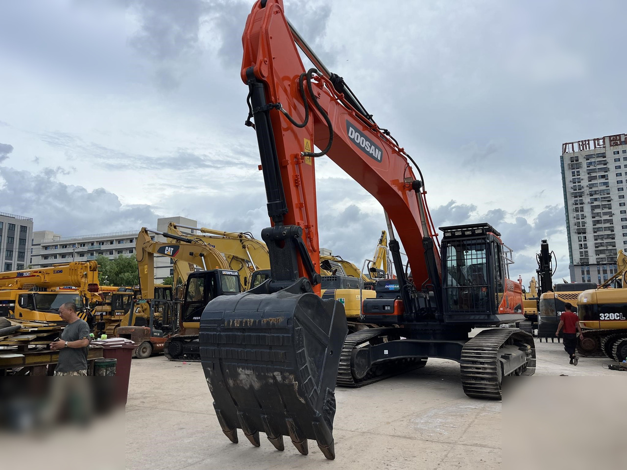 DOOSAN DX340 LCA - Гусеничный экскаватор: фото 3 DOOSAN DX340 LCA - Гусеничный экскаватор: фото 3