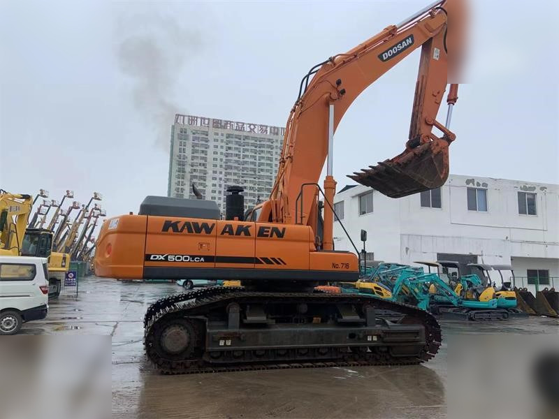 DOOSAN DX500 LCA - Гусеничный экскаватор: фото 1 DOOSAN DX500 LCA - Гусеничный экскаватор: фото 1