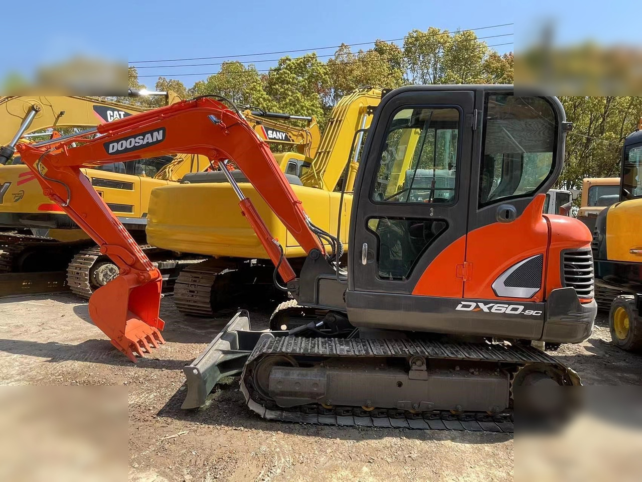 DOOSAN DX60-9C - Гусеничный экскаватор: фото 1 DOOSAN DX60-9C - Гусеничный экскаватор: фото 1