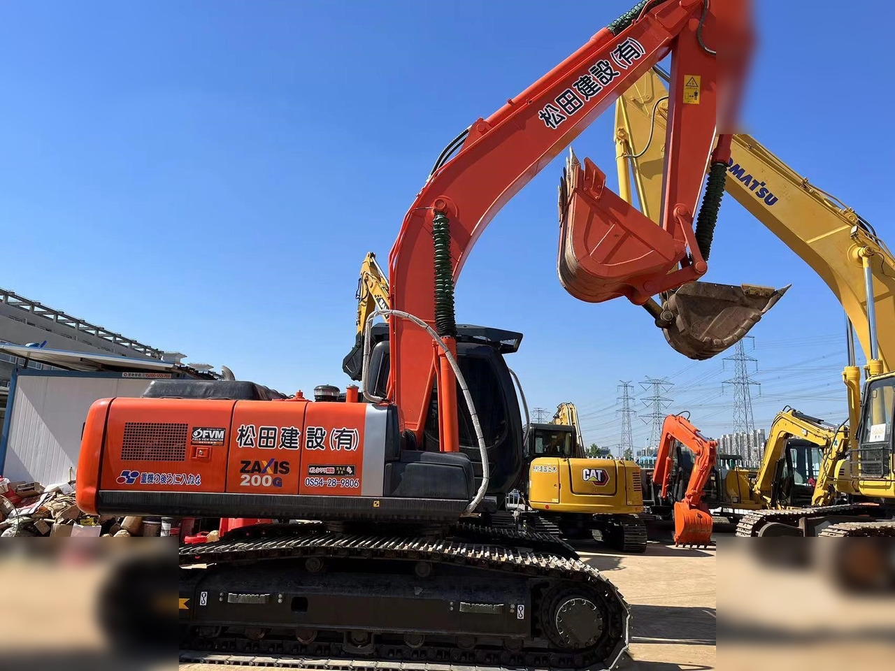 HITACHI ZX200 - Гусеничный экскаватор: фото 1 HITACHI ZX200 - Гусеничный экскаватор: фото 1
