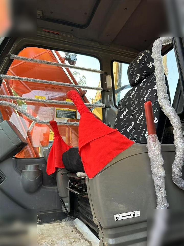 Гусеничный экскаватор HITACHI ZX200: фото 6