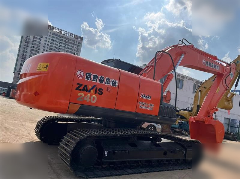 HITACHI ZX240-3 - Гусеничный экскаватор: фото 2 HITACHI ZX240-3 - Гусеничный экскаватор: фото 2