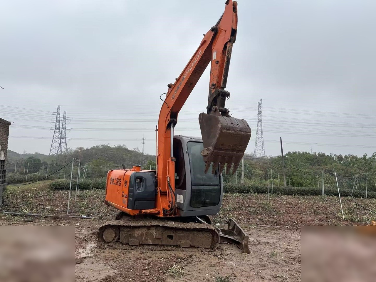 HITACHI ZX60 - Гусеничный экскаватор: фото 2 HITACHI ZX60 - Гусеничный экскаватор: фото 2