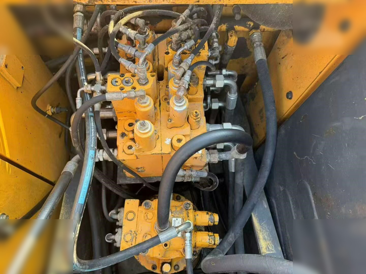 HYUNDAI ROBEX 150W-7A - Колёсный экскаватор: фото 5 HYUNDAI ROBEX 150W-7A - Колёсный экскаватор: фото 5