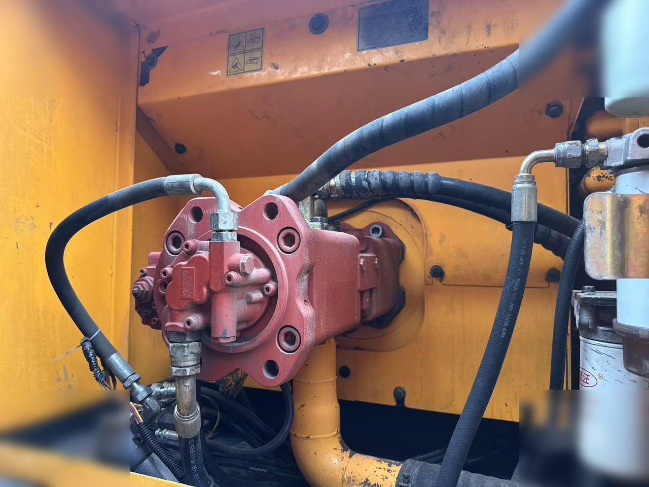 HYUNDAI ROBEX 210 LC-7 - Гусеничный экскаватор: фото 4 HYUNDAI ROBEX 210 LC-7 - Гусеничный экскаватор: фото 4