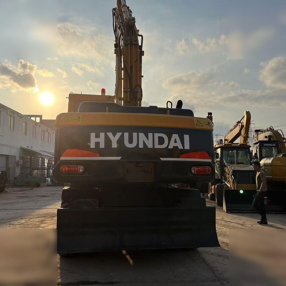 HYUNDAI ROBEX 210W-9 - Колёсный экскаватор: фото 5 HYUNDAI ROBEX 210W-9 - Колёсный экскаватор: фото 5